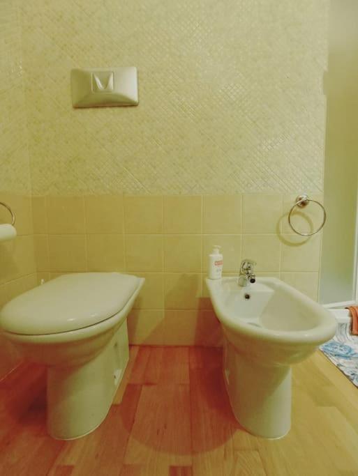 "Orchidea" Camera Privata Nell'Appartamento Condiviso Cagliari Luaran gambar